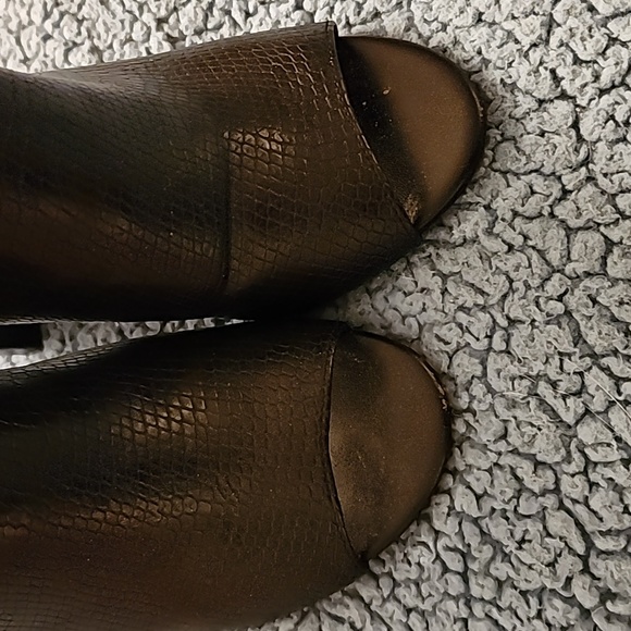 Christian Serrano for Payless black open toe mules size 7 - Picture 4 of 10